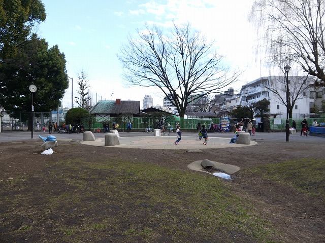 芝生広場