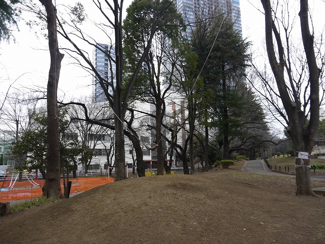 のびのび広場・新宿戸山プレーパーク