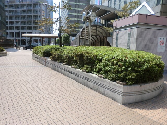 恵比寿駅東口公園