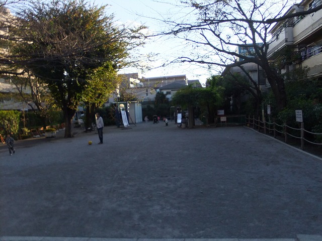 幡ヶ谷新道公園