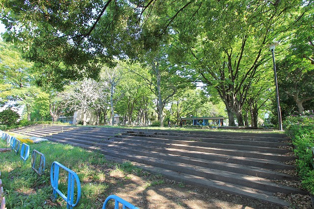 桐ケ丘中央公園