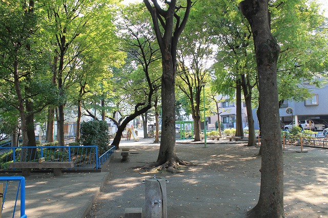 動坂公園