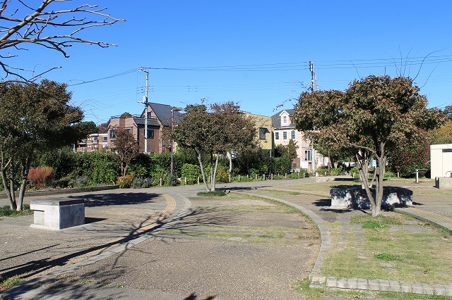 鎌田前耕地公園